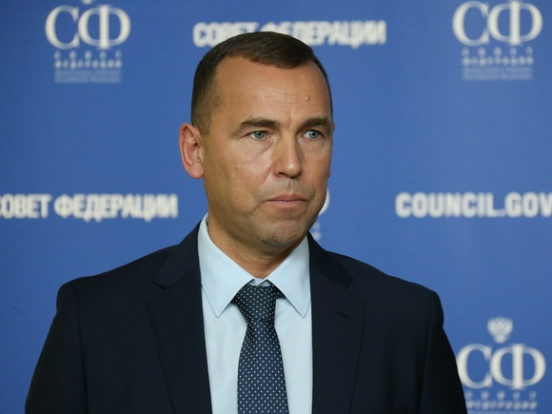 Курганский губернатор назвал причиной депрессий у россиян песни «потомков рабов»