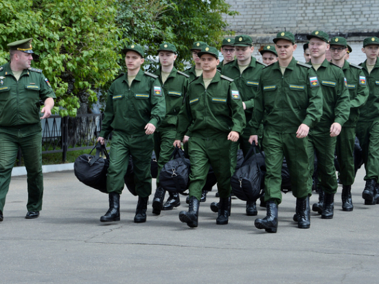 «Мечты, не связанные с реальностью»: Генерал Картаполов прокомментировал идею отправить на военные сборы россиян старше 30 лет