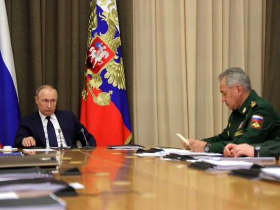 Путин поручил Шойгу ввести режим прекращения огня
