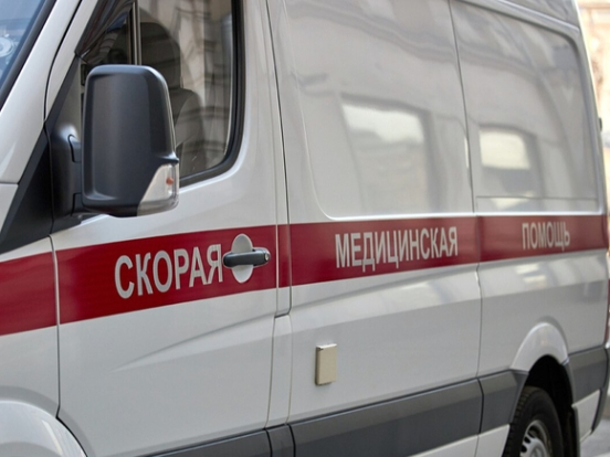 В Екатеринбурге мужчина подрался с водителем «скорой», а затем угнал автомобиль вместе с медиками