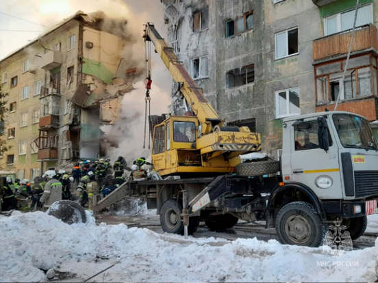 В Новосибирске взорвался газ в пятиэтажке, есть погибшие