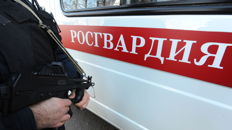 В Саратове обнаружили на улице полураздетого четырехлетнего мальчика