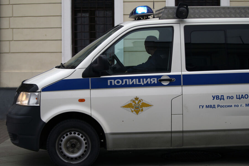 В Екатеринбурге маленькие дети несколько дней жили в квартире с мертвыми родителями