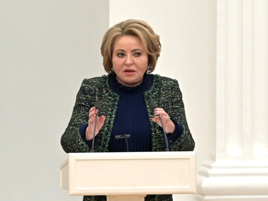 Матвиенко призвала депутатов и чиновников отказаться от «плохих» иностранных слов
