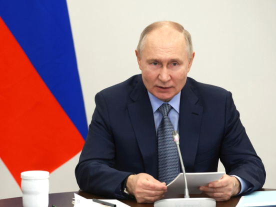 Путин поручил не допускать чрезмерного роста цен на авиабилеты в России