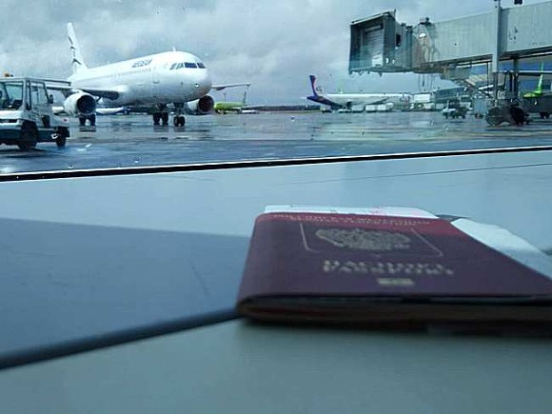 Российским депутатам начали запрещать выезд из страны