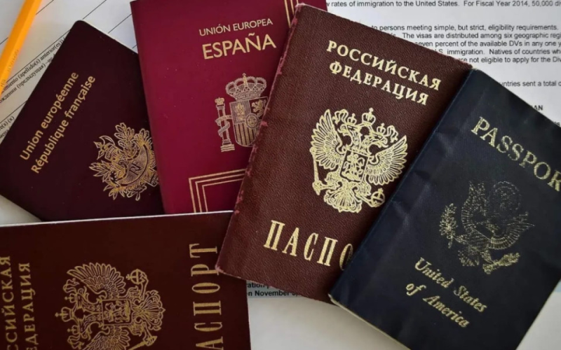 Глава Польши Дуда дважды упал во время катания на доске для джетсерфинга